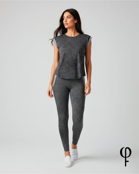 Air- Playera con contraste en mangas.