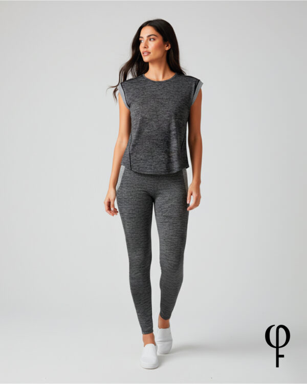 Air- Playera con contraste en mangas.