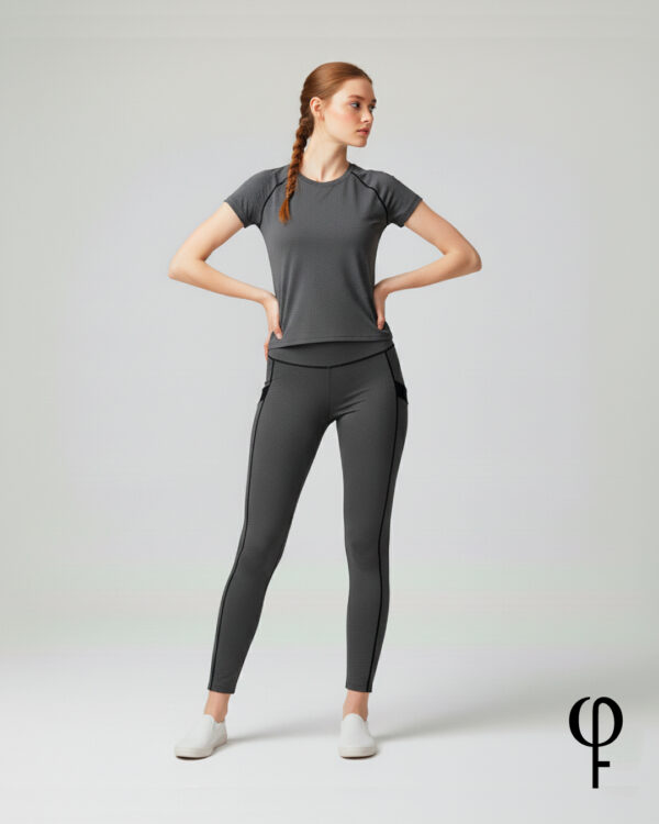 Playera 1016_1080x1350_9 Playera de manga corta, cuello redondo, con Piping en mangas